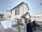 爽やかな青空の下に贅沢なほどに降り注ぐ陽光、豊かな居住性と、クオリティが見事に調和した住空間は、住まうことの喜びを感じさせてくれ