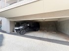 敷地内駐車場もございます。空き状況等はお気軽にお問い合わせください。