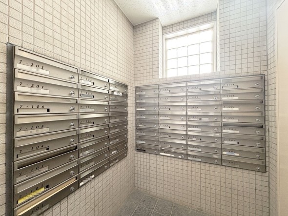 住戸専用の郵便受け。