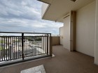日差しの差し込むバルコニー