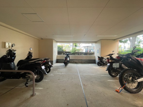 バイク置き場