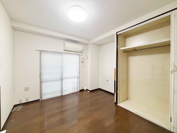 フローリングの部屋は清潔感があり、日々のお掃除も楽で助かります。