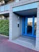 お客様をお迎えする玄関は落ち着いた雰囲気。帰り着くたびに洗練されたテイストの空間に迎えられ誇りと喜びを感じる玄関まわりです。