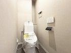 ウォシュレット機能付きトイレ