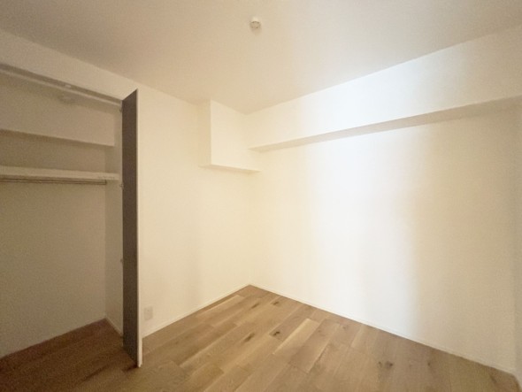 フローリングの部屋は清潔感があり、日々のお掃除も楽で助かります。
