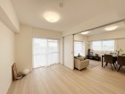 明るくあたたかな居室では、朝の目覚めも気持ちよく起きられます。