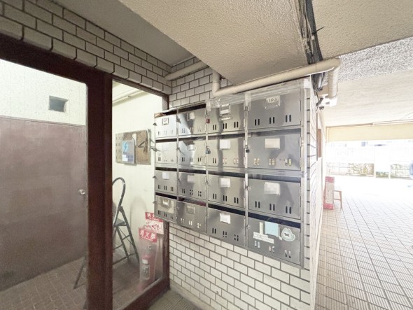 住戸専用の郵便受け。