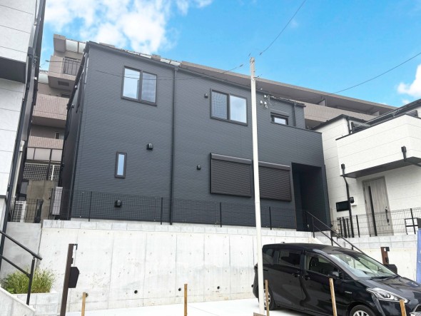 周辺は閑静な住宅街につき落ち着いた環境です。