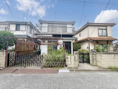 建築条件なしの売地です。お好きなハウスメーカーで建築していただけます。