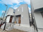 爽やかな青空の下に贅沢なほどに降り注ぐ陽光、豊かな居住性と、クオリティが見事に調和した住空間は、住まうことの喜びを感じさせてくれ