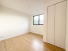 明るくあたたかな居室では、朝の目覚めも気持ちよく起きられます。