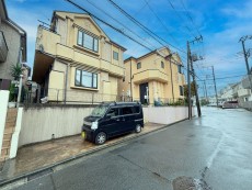 爽やかな青空の下に贅沢なほどに降り注ぐ陽光、豊かな居住性と、クオリティが見事に調和した住空間は、住まうことの喜びを感じさせてくれ