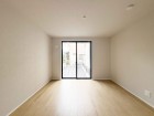 一日の疲れをいやしてくれる主寝室。時を忘れて過ごす場所として過ごせるお部屋です。