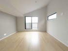 家族と過ごす時間を大切にしたい方にぴったりの明るくゆとりある住空間です。