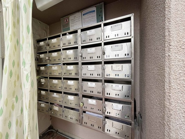 住戸専用の郵便受け。