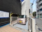 敷地内駐車場もございます。空き状況等はお気軽にお問い合わせください。