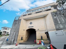 爽やかな青空の下に贅沢なほどに降り注ぐ陽光、豊かな居住性と、クオリティが見事に調和した住空間は、住まうことの喜びを感じさせてくれ