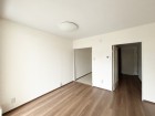 みんなが集い、食事と楽しい会話が始まる。話に夢中になりすぎて、ついつい時を忘れてしまう。そんな束の間の幸せを感じさせてくれる場所