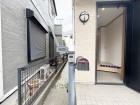 お客様をお迎えする玄関は落ち着いた雰囲気。