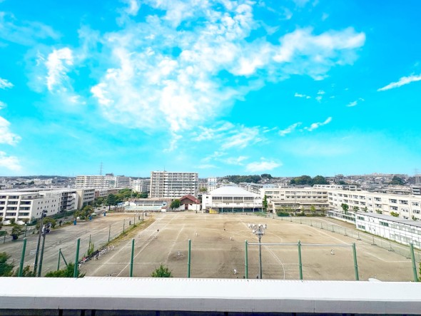 圧迫感がなく、開放的な眺望です。
