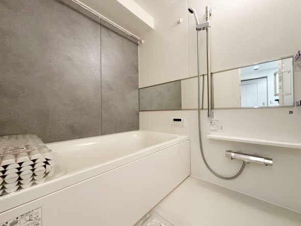 内装 1日の疲れを癒すバスルーム。