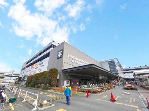 ホームセンター 1200m 島忠 ホームズ新山下店