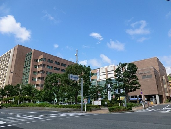 役所 280m 磯子区役所