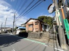 青空広がる解放感ある立地です。建築条件なしの売地です。お好きなハウスメーカーで建築していただけます。