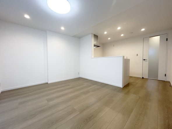 家族と過ごす時間を大切にしたい方にぴったりの明るくゆとりある住空間です。