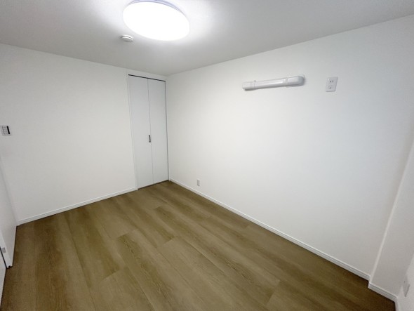 明るくあたたかな居室では、朝の目覚めも気持ちよく起きられます。