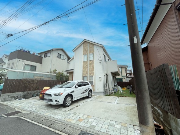周辺は閑静な住宅街につき落ち着いた環境です。