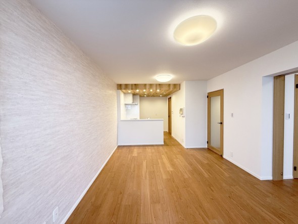 家族と過ごす時間を大切にしたい方にぴったりの明るくゆとりある住空間です。