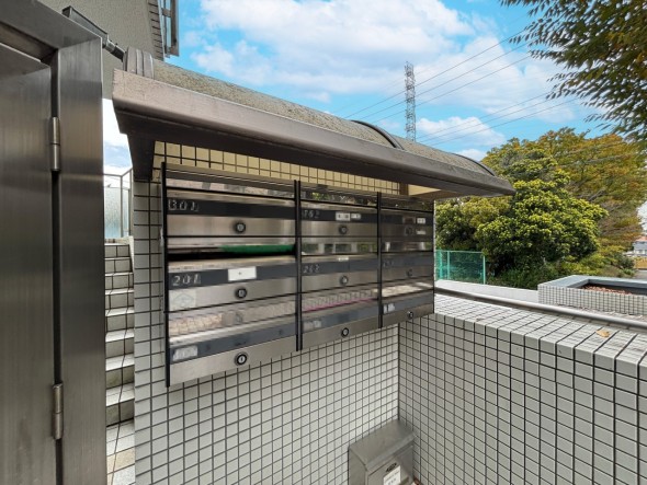 住戸専用の郵便受け。