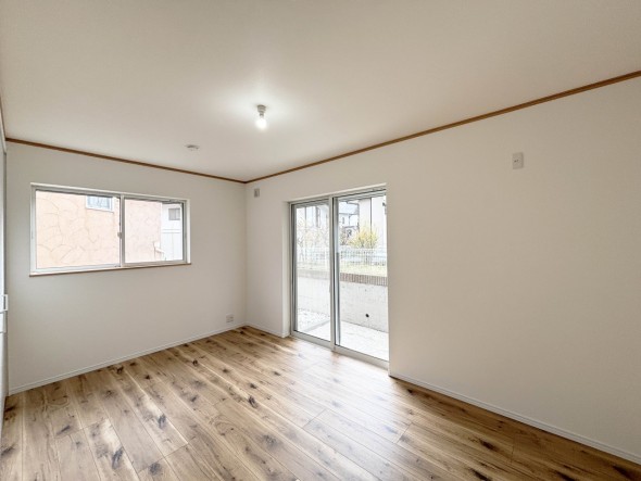 洋室8.5帖。一日の疲れをいやしてくれる主寝室。時を忘れて過ごす場所として過ごせるお部屋です。