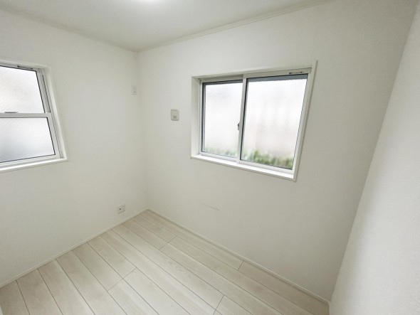 サービスルーム3帖。