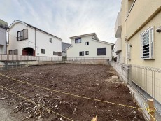 とても開放感ある土地です!日当たりの良さが外観からも伝わります!