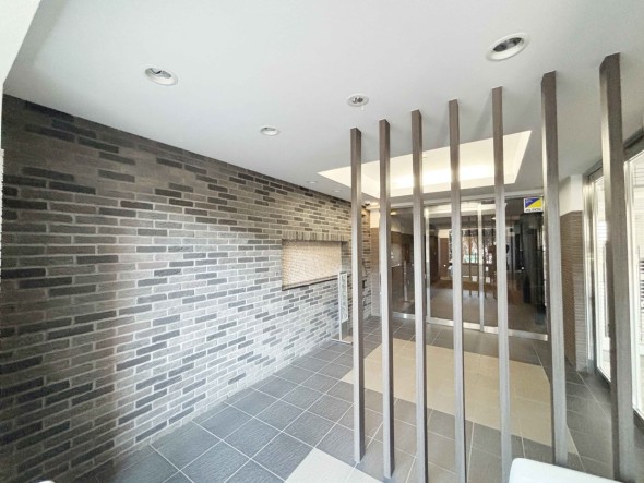 落ち着いたエントランスです