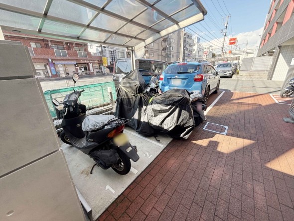 敷地内バイク置場