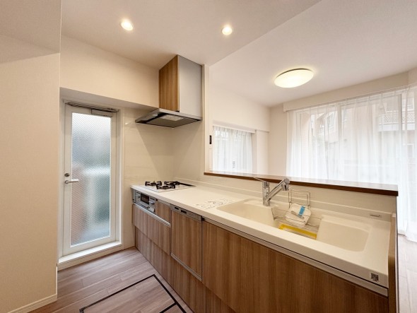 使い勝手の良い設備のキッチンで効率よくお料理もできます。