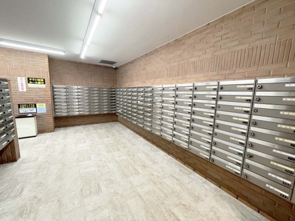 住戸専用の郵便受け。