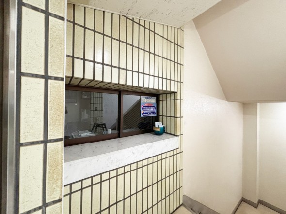 管理人さんがいてくださるのはそれだけで安心感が高まりますね。