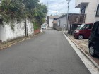 前面道路が広くお車の出し入れもスムーズ
