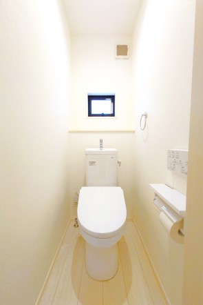 ウォシュレット機能付きトイレ