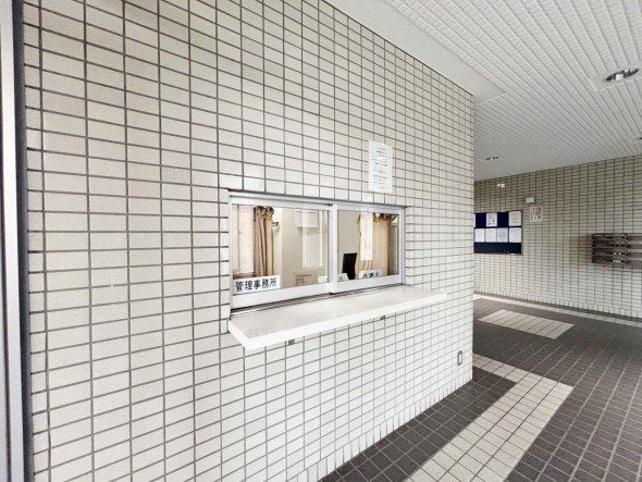 管理人さんがいてくださるのはそれだけで安心感が高まりますね。