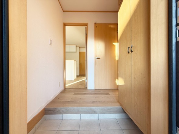 スペース広々な玄関です。