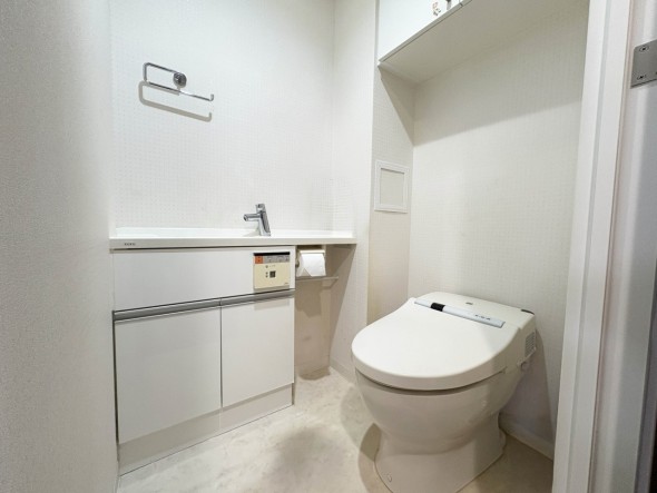 ウォシュレット機能付きトイレ