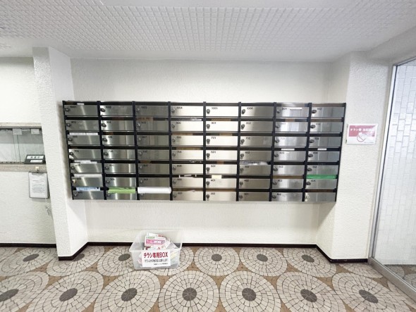 住戸専用の郵便受け。