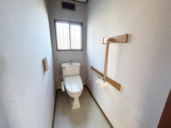 ウォシュレット機能付きトイレ