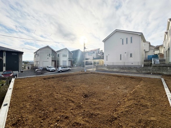 建物の完成が待ち遠しいですね。