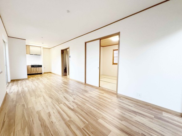 家族と過ごす時間を大切にしたい方にぴったりの明るくゆとりある住空間です。